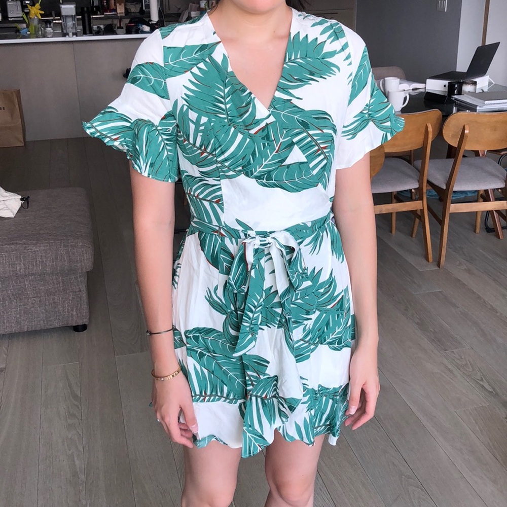 Editors Market Tropical Wrap Dress Small